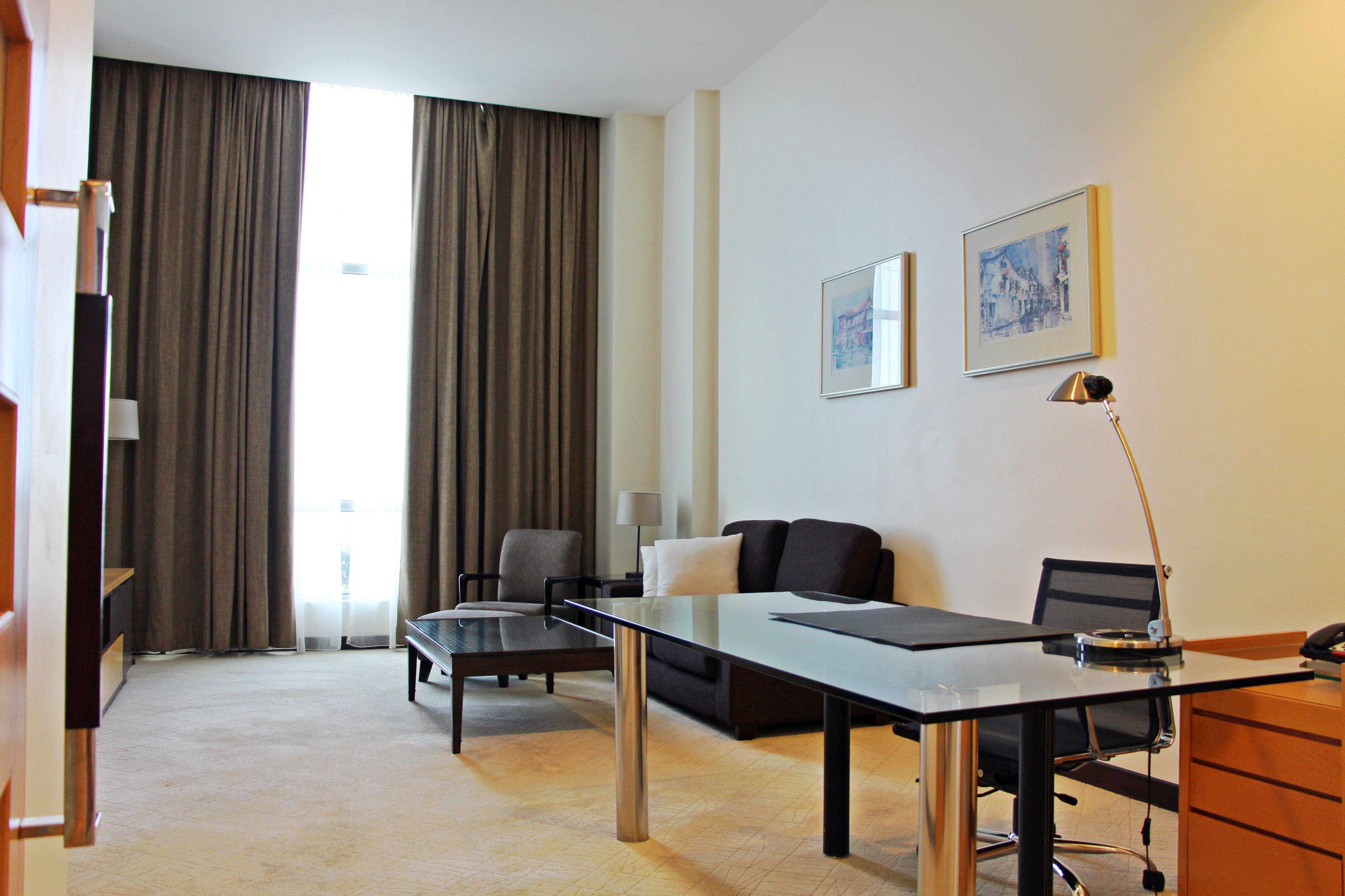 By Ihg Hotel 5*